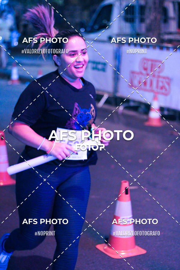 Compra tus fotos del eventoNeon Night Run 2019 - Belo Horizonte En Fotop