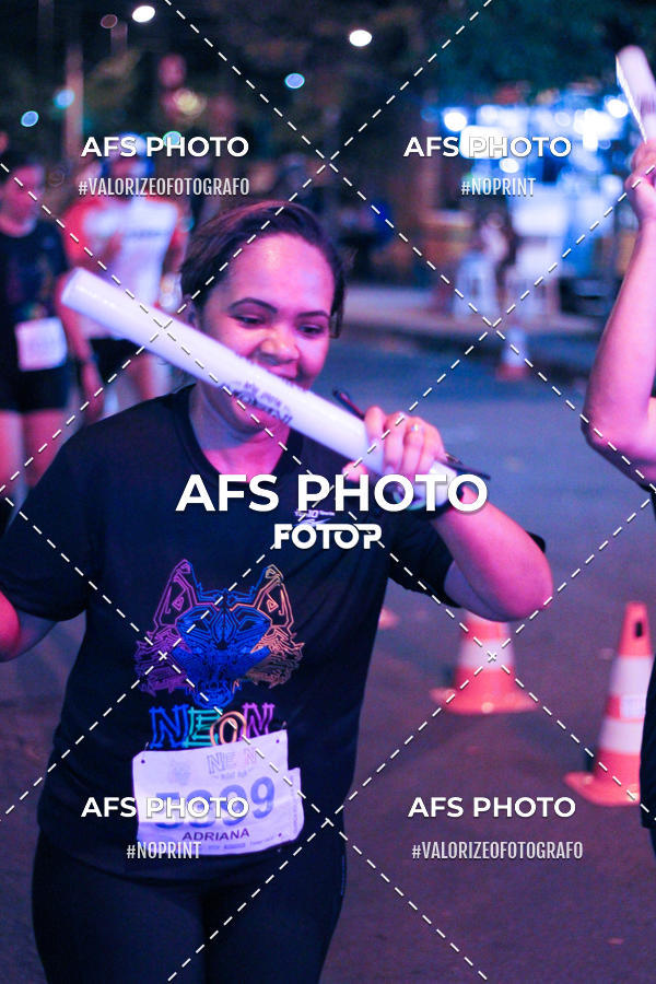 Compra tus fotos del eventoNeon Night Run 2019 - Belo Horizonte En Fotop
