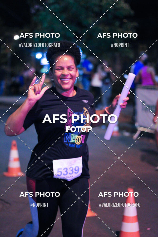 Buy your photos of the eventNeon Night Run 2019 - Belo Horizonte on Fotop