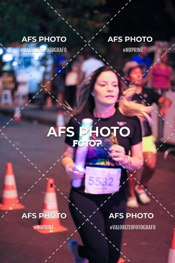 Buy your photos of the eventNeon Night Run 2019 - Belo Horizonte on Fotop