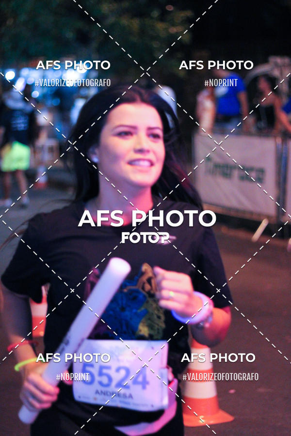 Buy your photos of the eventNeon Night Run 2019 - Belo Horizonte on Fotop