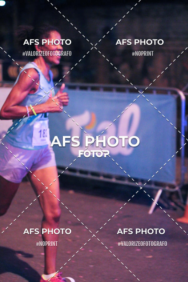 Buy your photos of the eventNeon Night Run 2019 - Belo Horizonte on Fotop