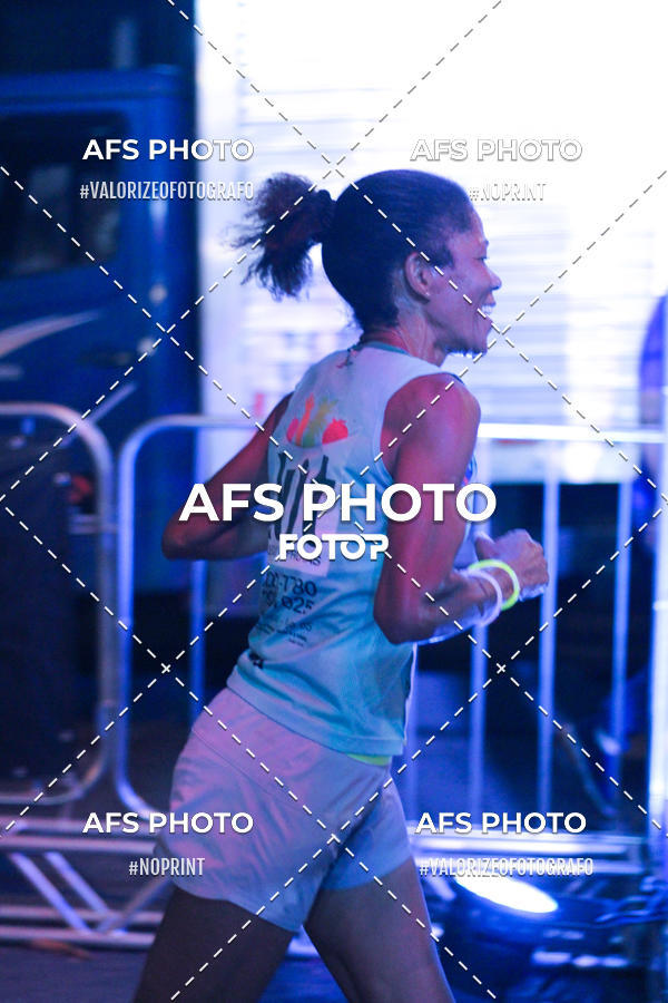 Buy your photos of the eventNeon Night Run 2019 - Belo Horizonte on Fotop