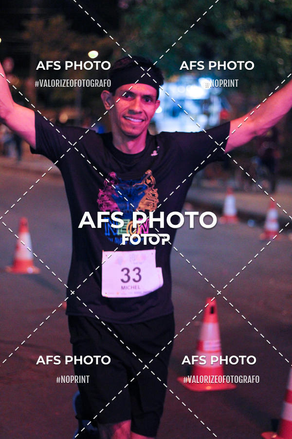 Buy your photos of the eventNeon Night Run 2019 - Belo Horizonte on Fotop