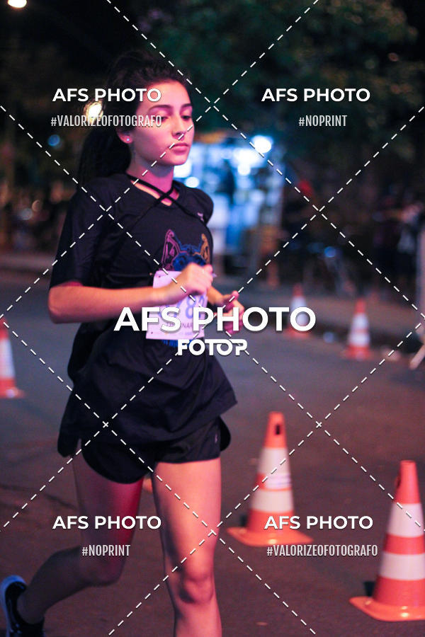 Buy your photos of the eventNeon Night Run 2019 - Belo Horizonte on Fotop