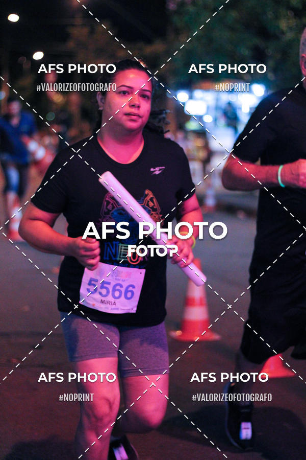 Buy your photos of the eventNeon Night Run 2019 - Belo Horizonte on Fotop