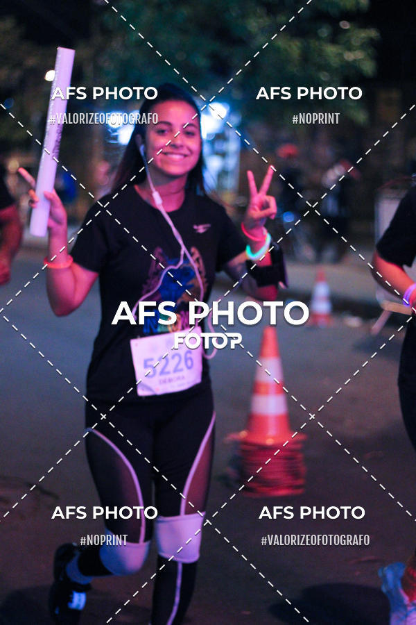 Buy your photos of the eventNeon Night Run 2019 - Belo Horizonte on Fotop