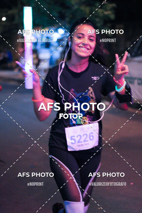 Buy your photos of the eventNeon Night Run 2019 - Belo Horizonte on Fotop
