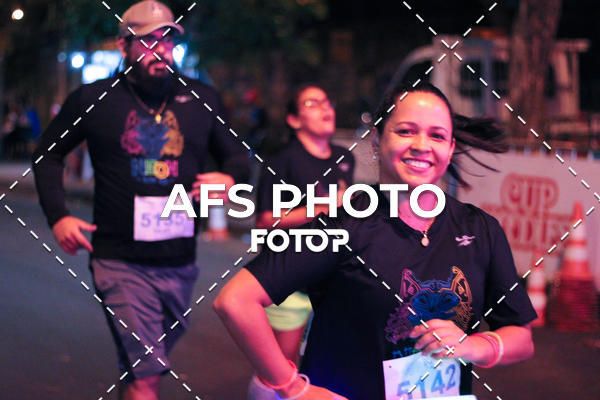 Buy your photos of the eventNeon Night Run 2019 - Belo Horizonte on Fotop