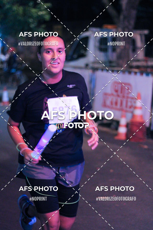 Buy your photos of the eventNeon Night Run 2019 - Belo Horizonte on Fotop