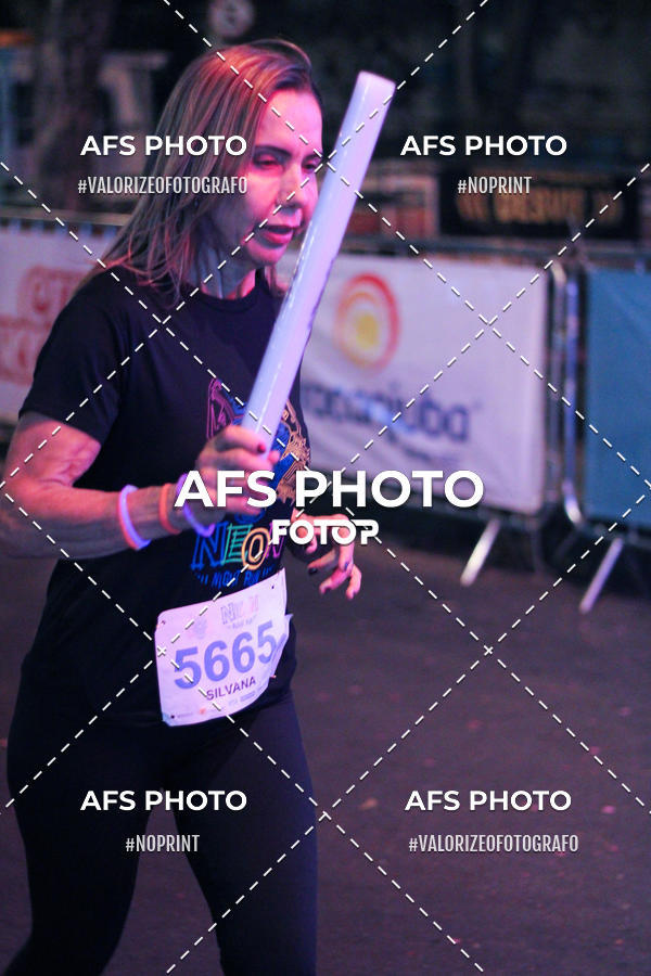 Buy your photos of the eventNeon Night Run 2019 - Belo Horizonte on Fotop