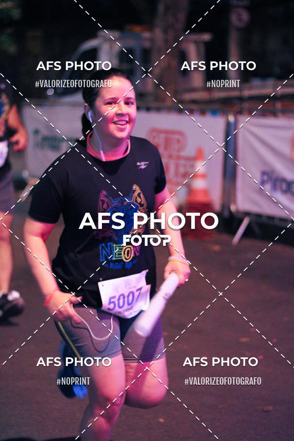 Buy your photos of the eventNeon Night Run 2019 - Belo Horizonte on Fotop