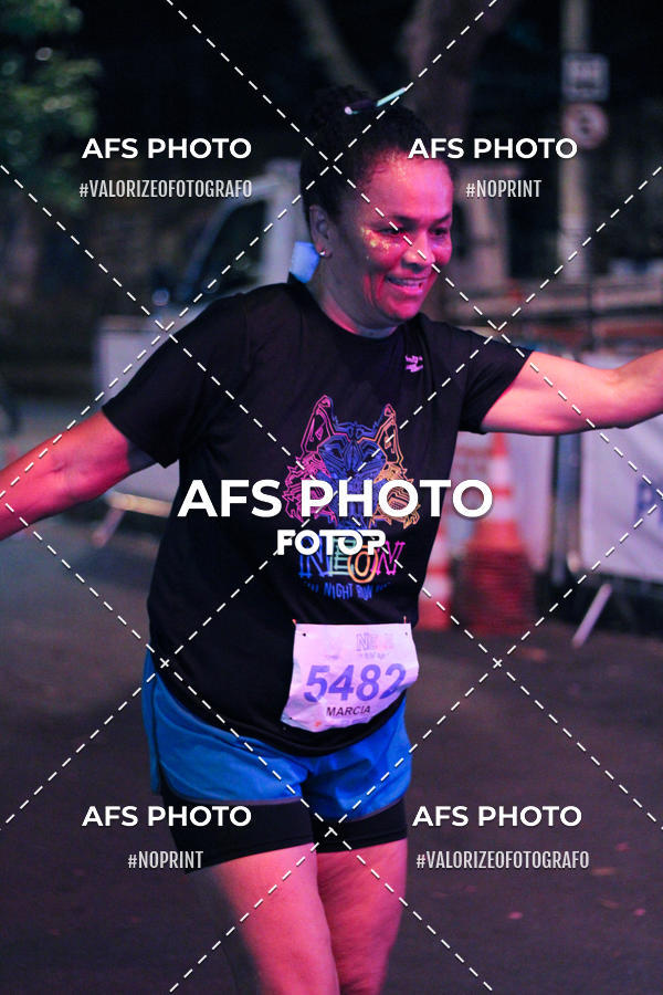 Buy your photos of the eventNeon Night Run 2019 - Belo Horizonte on Fotop