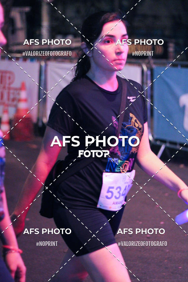 Buy your photos of the eventNeon Night Run 2019 - Belo Horizonte on Fotop