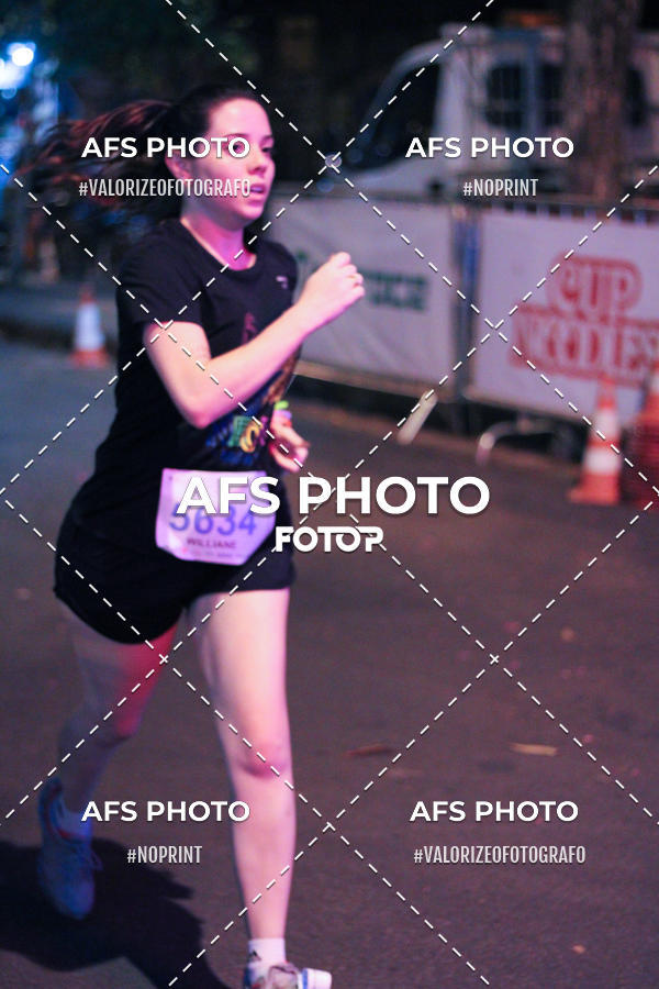 Buy your photos of the eventNeon Night Run 2019 - Belo Horizonte on Fotop