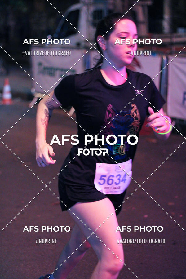 Buy your photos of the eventNeon Night Run 2019 - Belo Horizonte on Fotop
