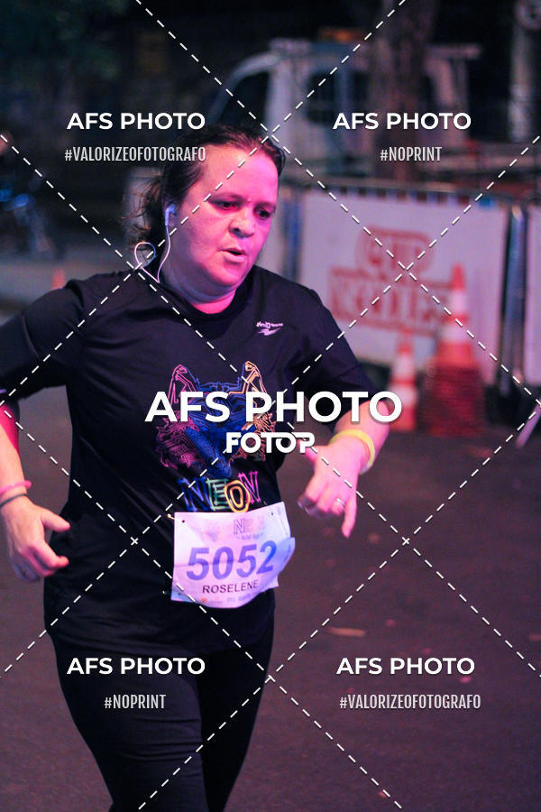 Buy your photos of the eventNeon Night Run 2019 - Belo Horizonte on Fotop