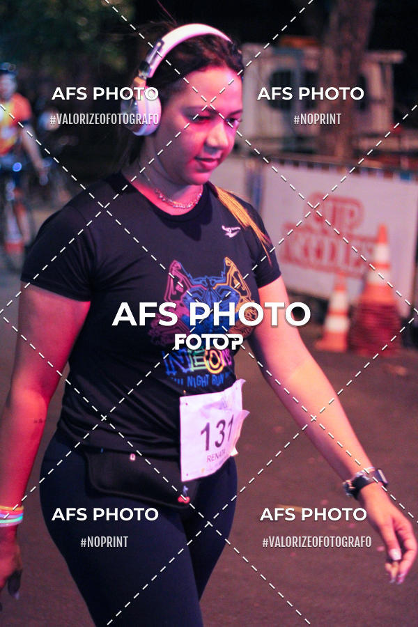 Buy your photos of the eventNeon Night Run 2019 - Belo Horizonte on Fotop