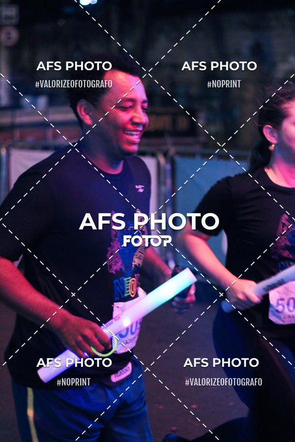 Buy your photos of the eventNeon Night Run 2019 - Belo Horizonte on Fotop
