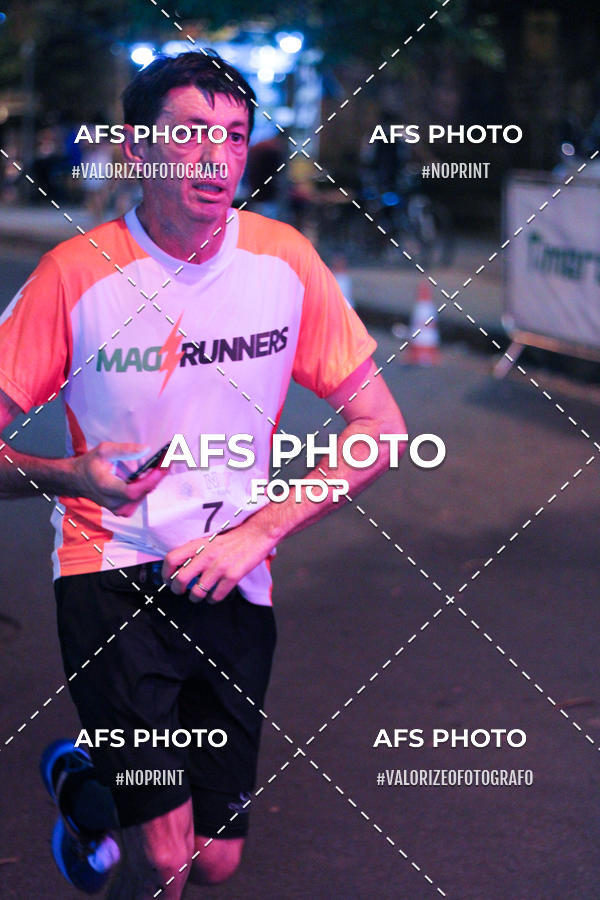 Buy your photos of the eventNeon Night Run 2019 - Belo Horizonte on Fotop