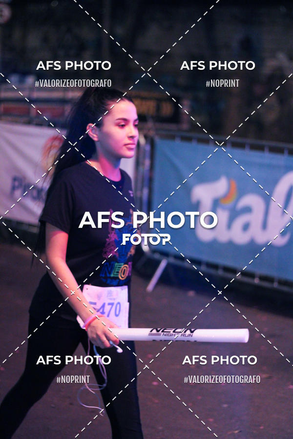 Buy your photos of the eventNeon Night Run 2019 - Belo Horizonte on Fotop