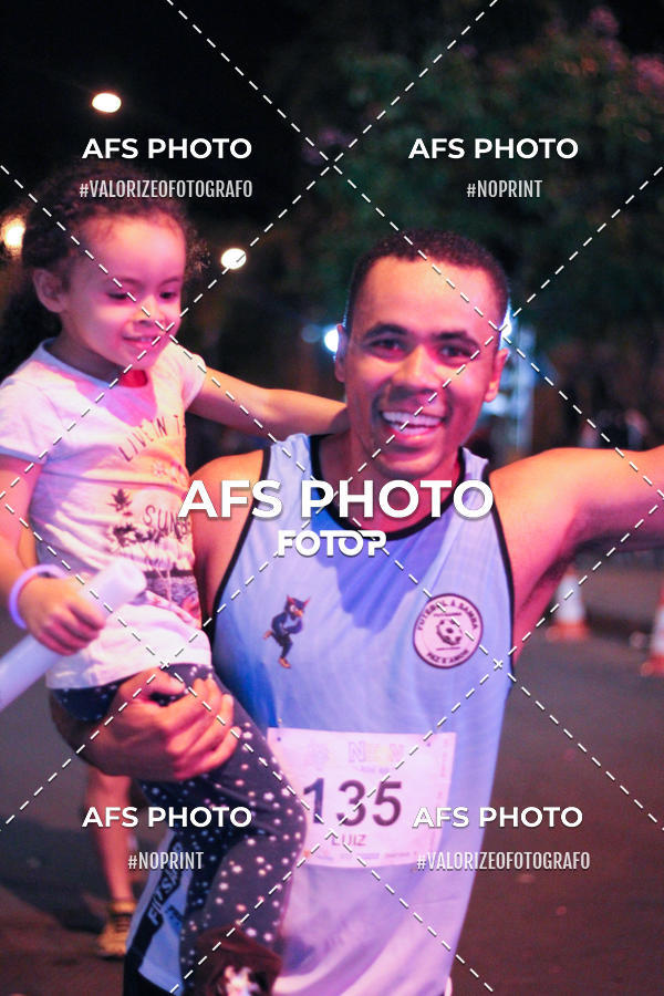 Buy your photos of the eventNeon Night Run 2019 - Belo Horizonte on Fotop