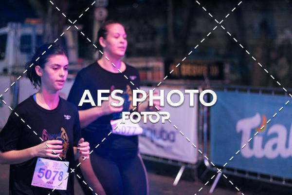 Buy your photos of the eventNeon Night Run 2019 - Belo Horizonte on Fotop