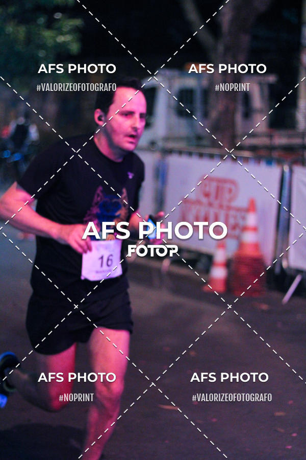 Buy your photos of the eventNeon Night Run 2019 - Belo Horizonte on Fotop
