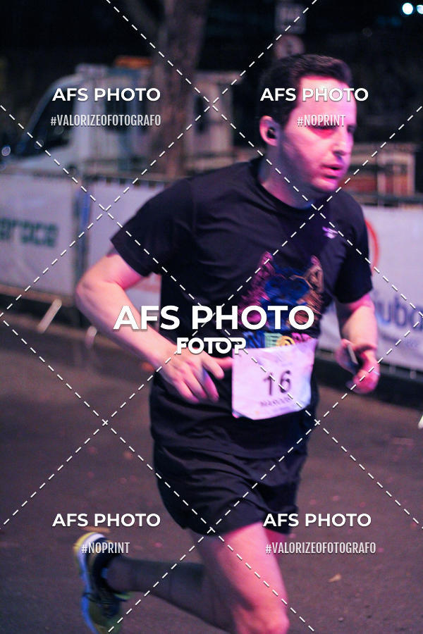 Buy your photos of the eventNeon Night Run 2019 - Belo Horizonte on Fotop