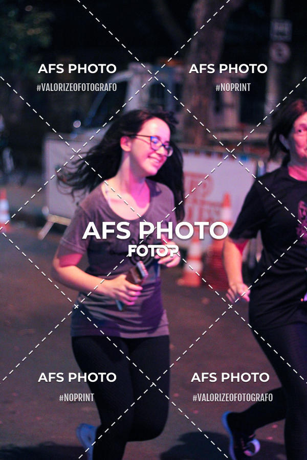 Buy your photos of the eventNeon Night Run 2019 - Belo Horizonte on Fotop