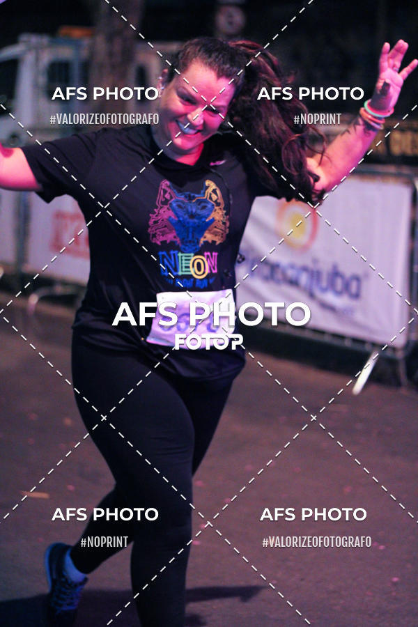 Buy your photos of the eventNeon Night Run 2019 - Belo Horizonte on Fotop