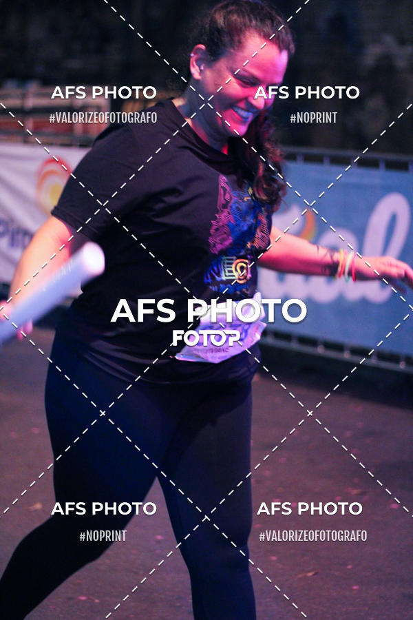 Buy your photos of the eventNeon Night Run 2019 - Belo Horizonte on Fotop