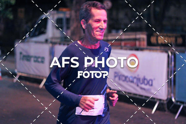 Buy your photos of the eventNeon Night Run 2019 - Belo Horizonte on Fotop