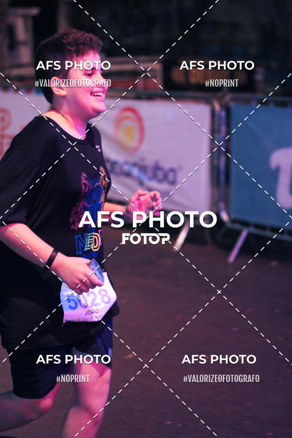 Buy your photos of the eventNeon Night Run 2019 - Belo Horizonte on Fotop
