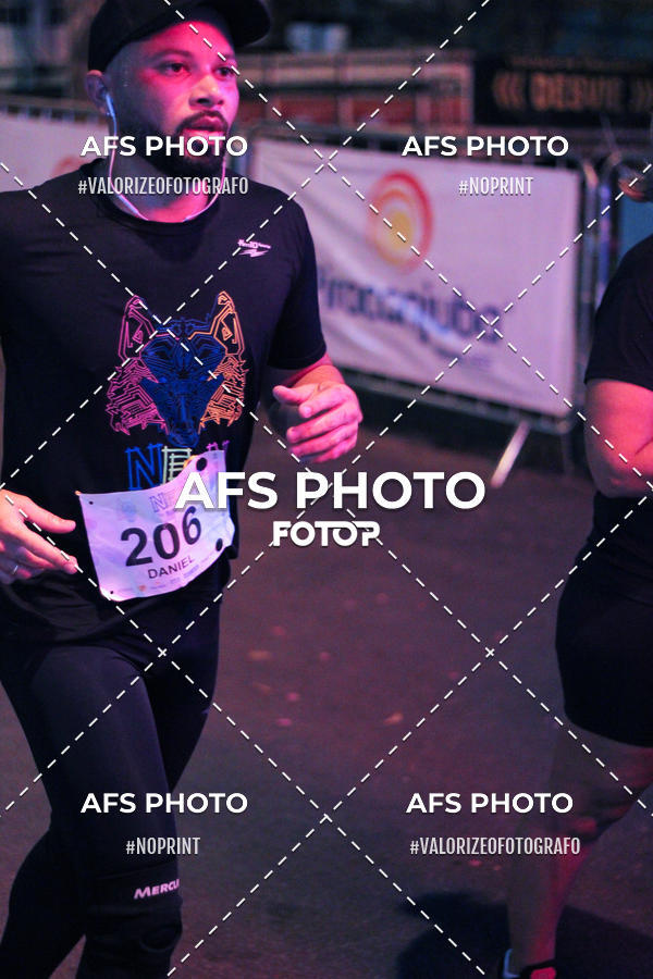 Buy your photos of the eventNeon Night Run 2019 - Belo Horizonte on Fotop