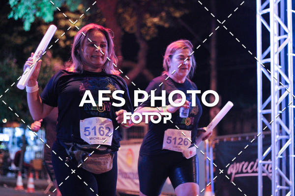 Buy your photos of the eventNeon Night Run 2019 - Belo Horizonte on Fotop