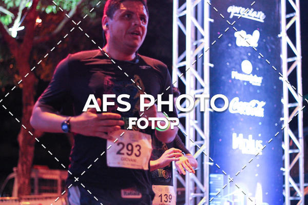Buy your photos of the eventNeon Night Run 2019 - Belo Horizonte on Fotop