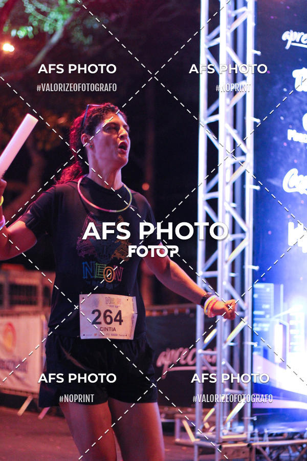 Buy your photos of the eventNeon Night Run 2019 - Belo Horizonte on Fotop