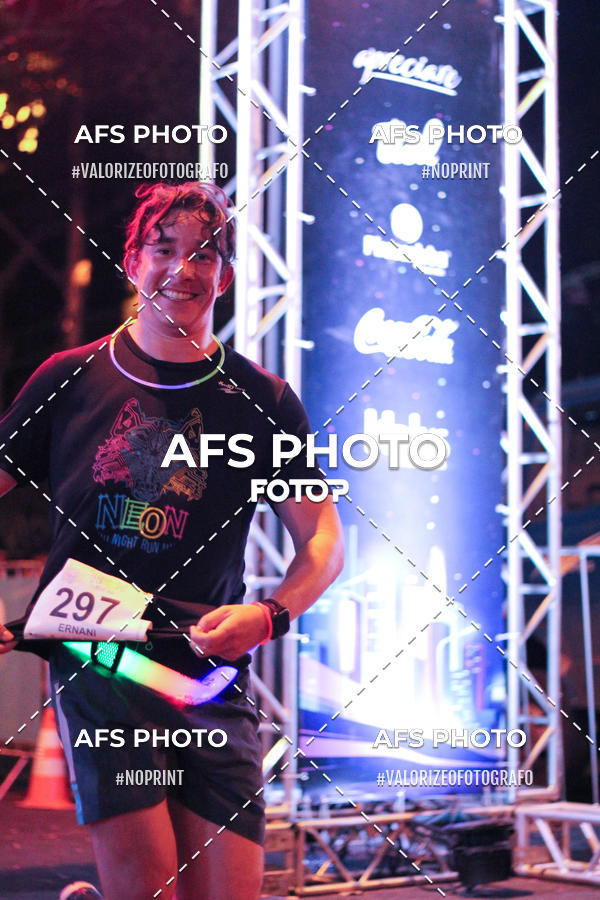 Buy your photos of the eventNeon Night Run 2019 - Belo Horizonte on Fotop
