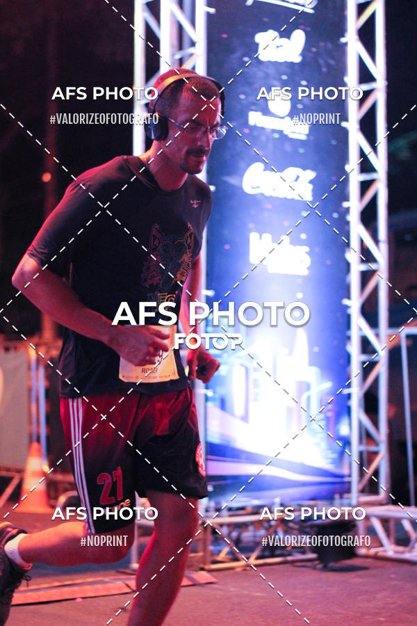 Buy your photos of the eventNeon Night Run 2019 - Belo Horizonte on Fotop