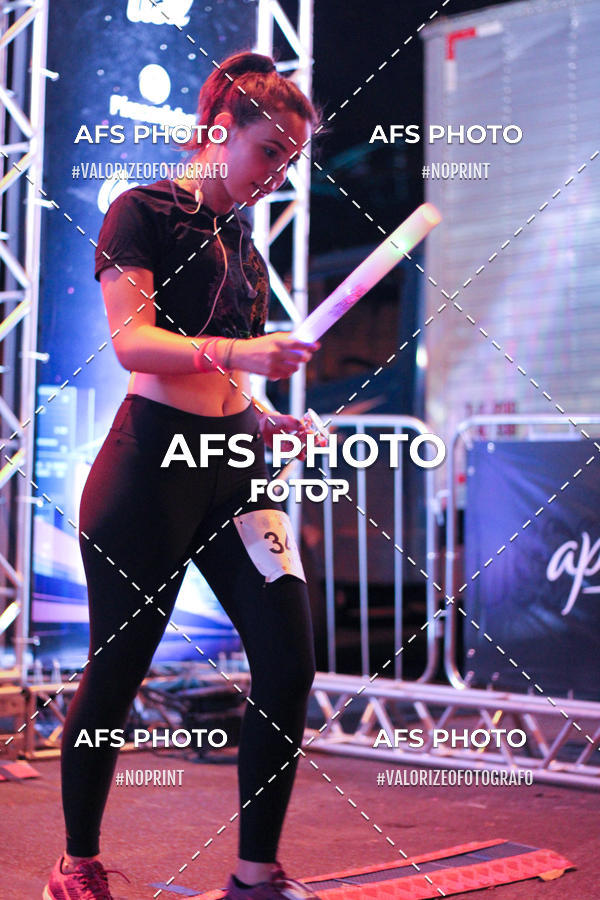 Buy your photos of the eventNeon Night Run 2019 - Belo Horizonte on Fotop