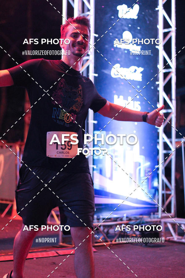 Buy your photos of the eventNeon Night Run 2019 - Belo Horizonte on Fotop