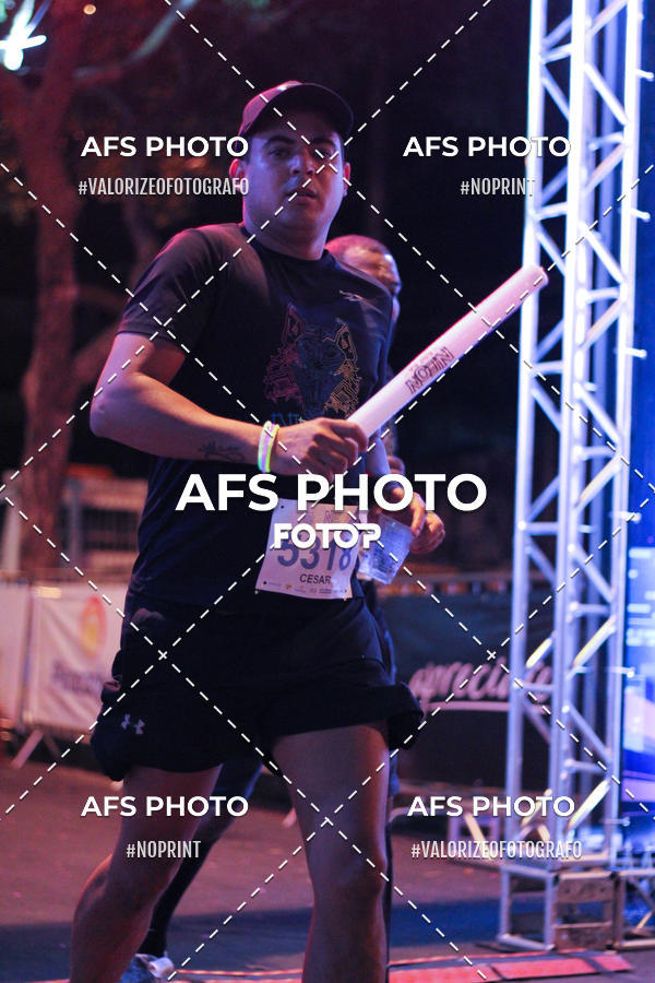 Buy your photos of the eventNeon Night Run 2019 - Belo Horizonte on Fotop