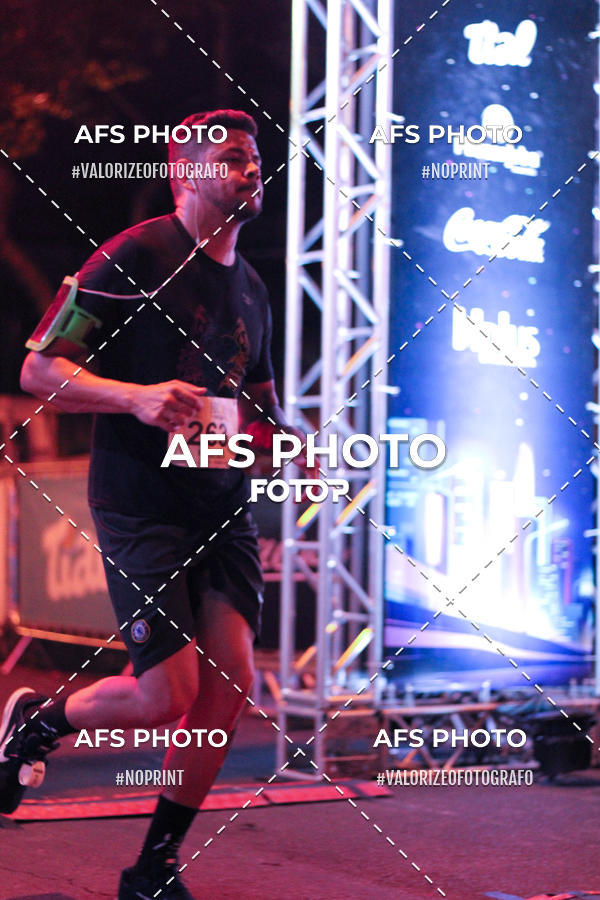 Buy your photos of the eventNeon Night Run 2019 - Belo Horizonte on Fotop