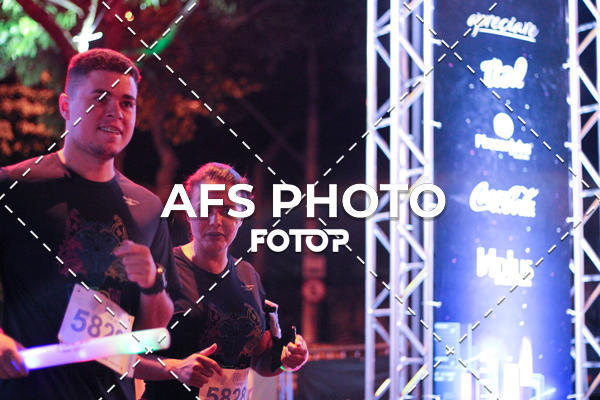 Buy your photos of the eventNeon Night Run 2019 - Belo Horizonte on Fotop