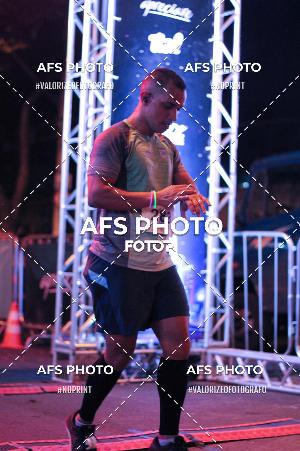 Buy your photos of the eventNeon Night Run 2019 - Belo Horizonte on Fotop
