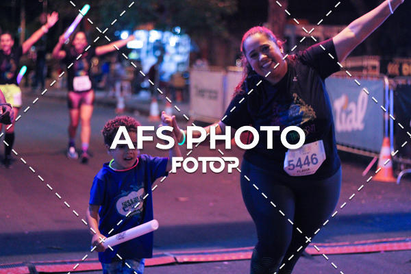 Buy your photos of the eventNeon Night Run 2019 - Belo Horizonte on Fotop