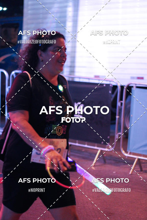 Buy your photos of the eventNeon Night Run 2019 - Belo Horizonte on Fotop