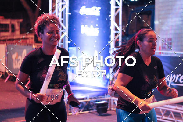 Buy your photos of the eventNeon Night Run 2019 - Belo Horizonte on Fotop