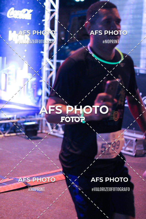 Buy your photos of the eventNeon Night Run 2019 - Belo Horizonte on Fotop